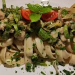 Tagliatelle con Salsiccia e Asparagi - Tagliatelle mit Salsiccia und Spargel 