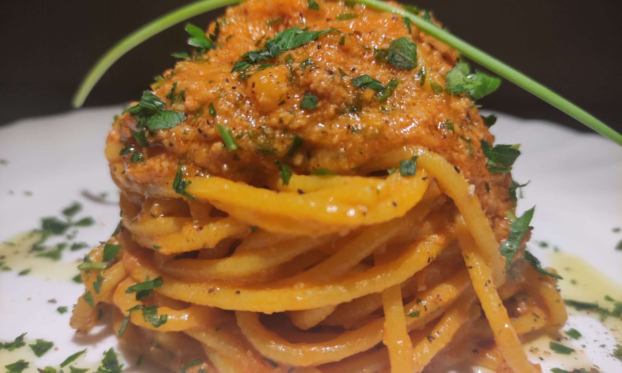 Pasta fresca alla Bolognese - hausgemachte Pasta nach Bolognese Art